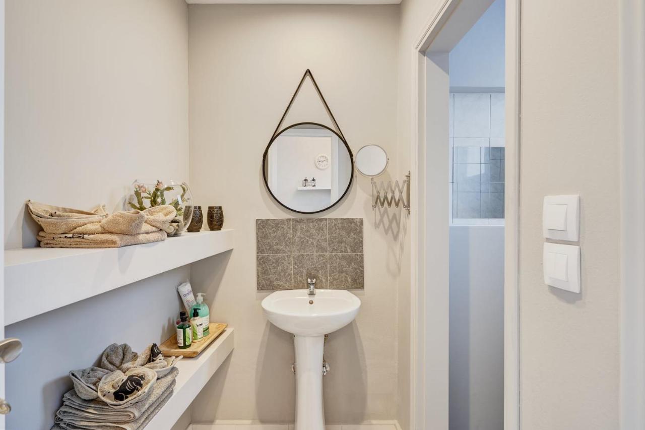 Old Town Luxury Velvet Apartment Rhodes City المظهر الخارجي الصورة