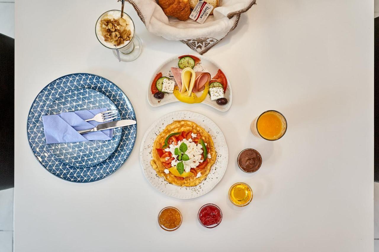 Old Town Luxury Velvet Apartment Rhodes City المظهر الخارجي الصورة